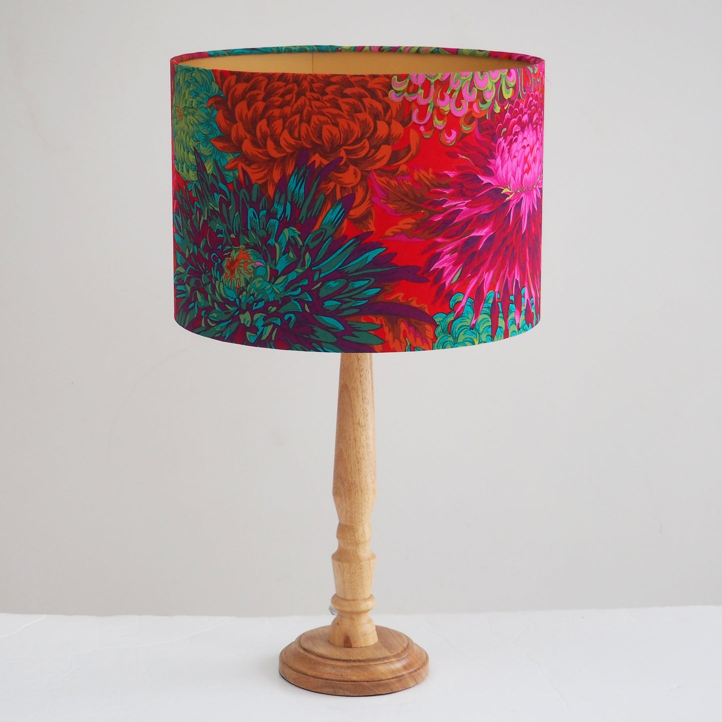 Japanese Chrysanthemum Scarlet lampshade
