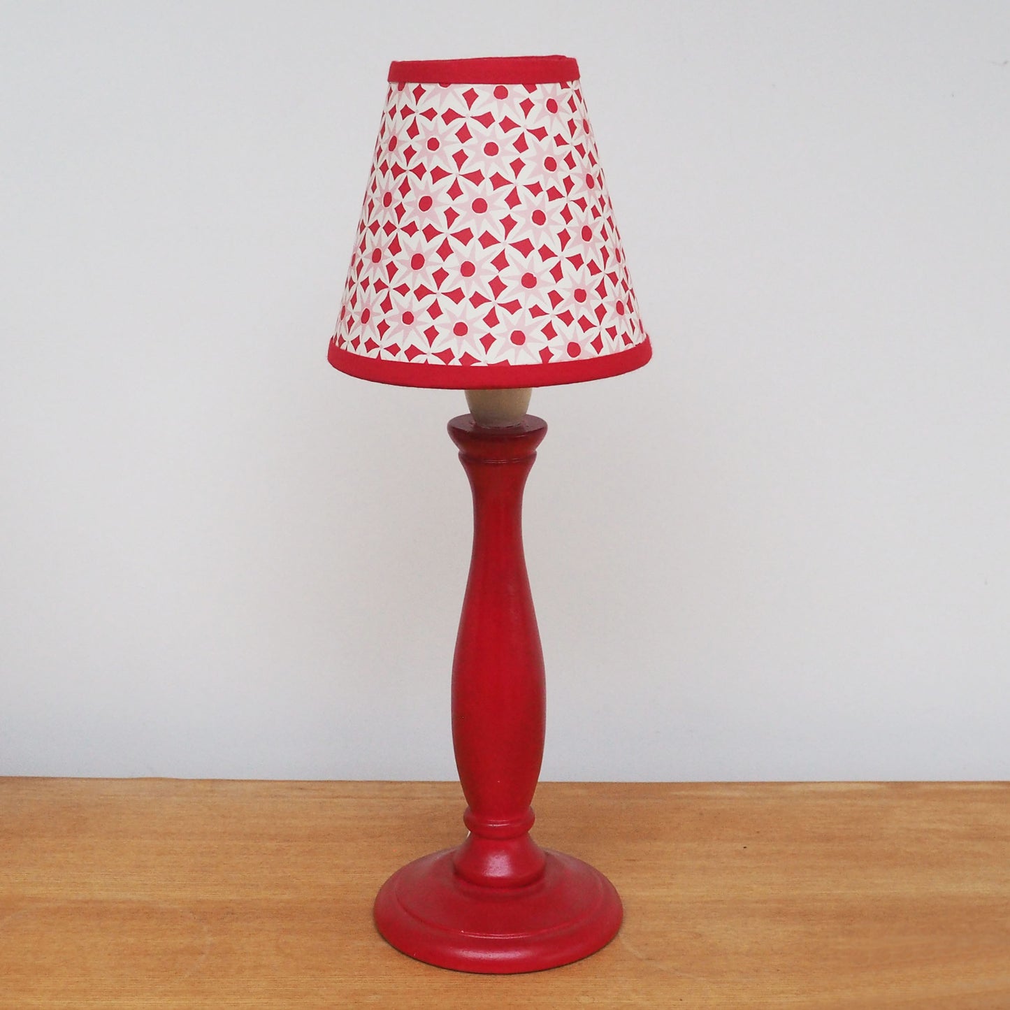 Candle clip Cambridge Imprint paper lampshade