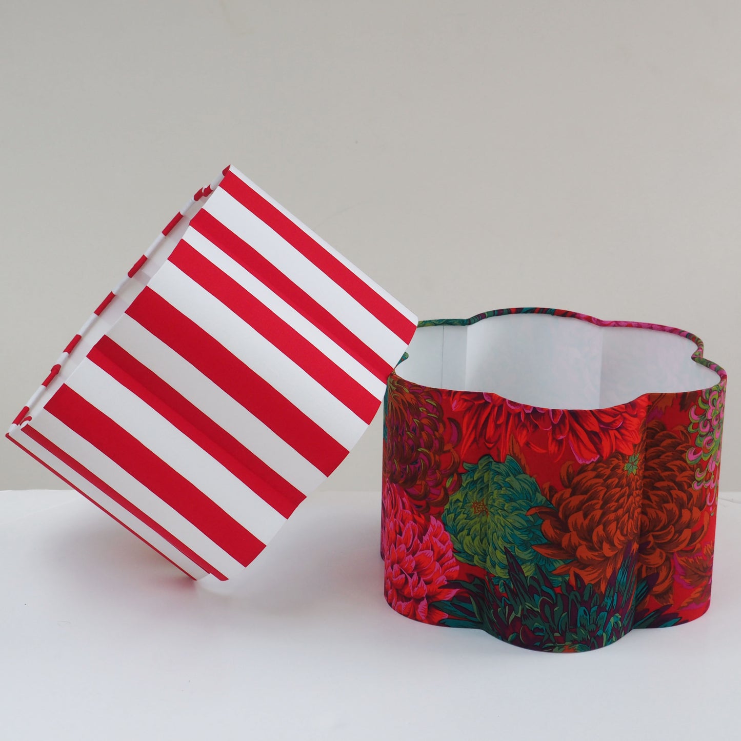 Red and white stripe - SCALLOP