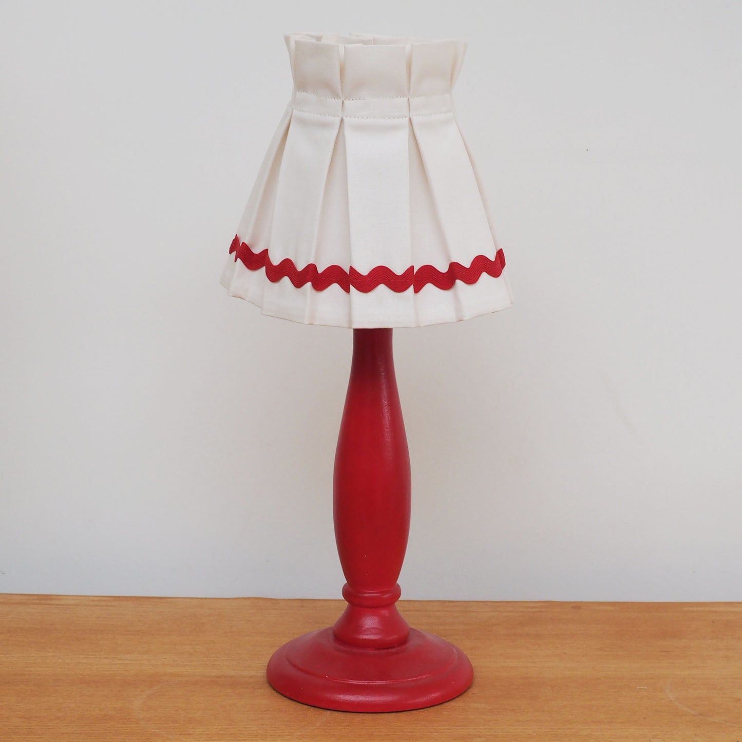 Candle clip box pleat red ric rac trim loose lampshade