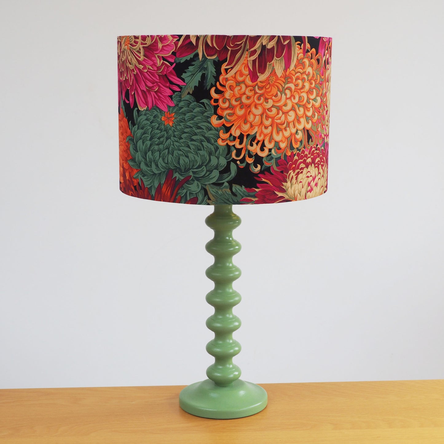 Japanese Chrysanthemum Red lampshade