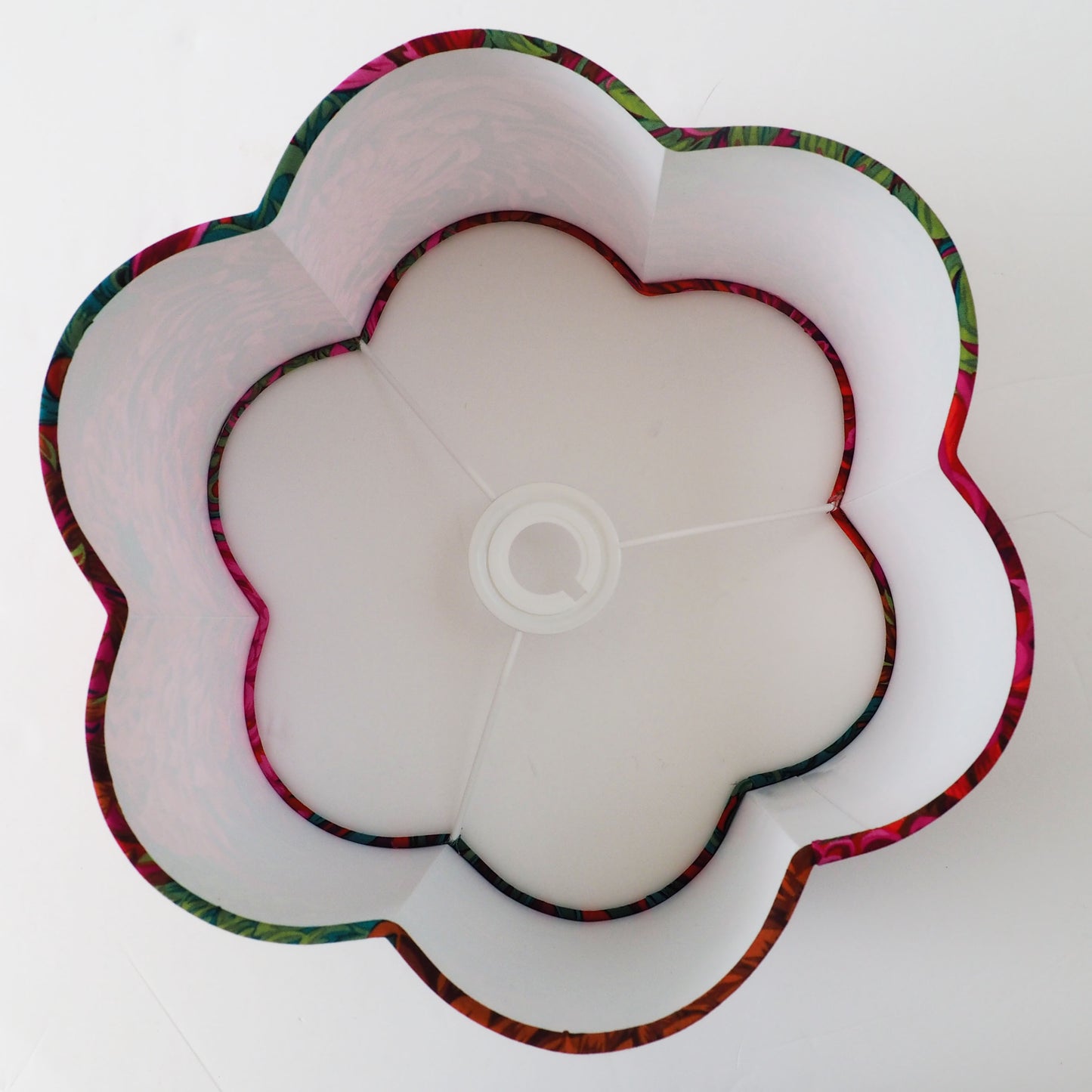 Japanese Chrysanthemum Scarlet lampshade - SCALLOP