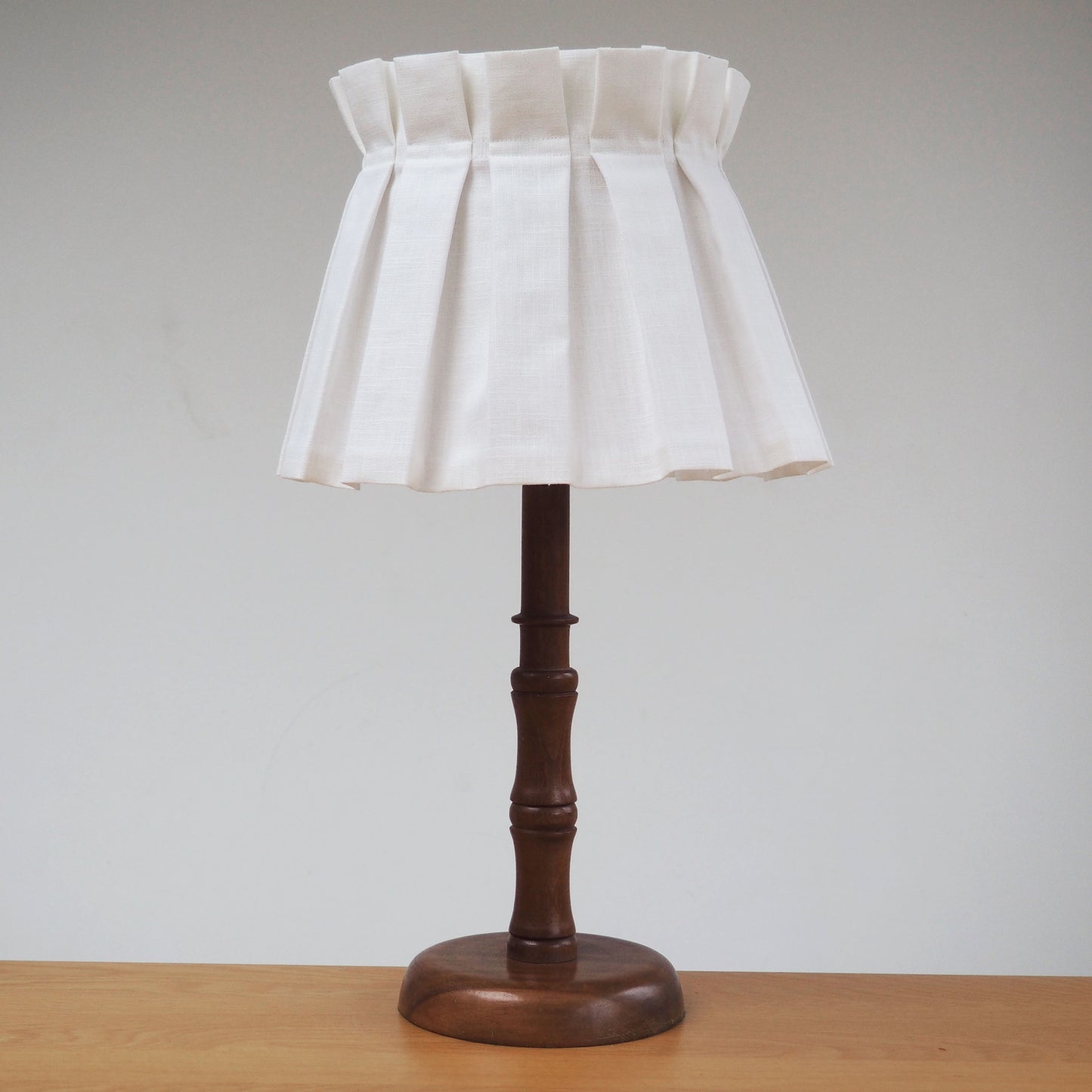 MEDIUM box pleat 100% linen white fabric lampshade